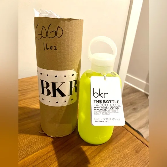 LIMITED OFFER w/ Straw! BKR Glow in the Dark “GOGO” glass Water Bottle + 2 Lids - Picture 3 of 6